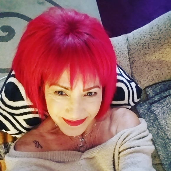 Meet your Posher, Sandra - Picture 2 of 4